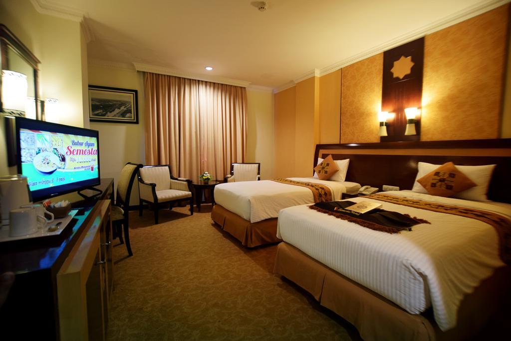 Semesta Heritage Hotel & Convention Semarang Exterior foto