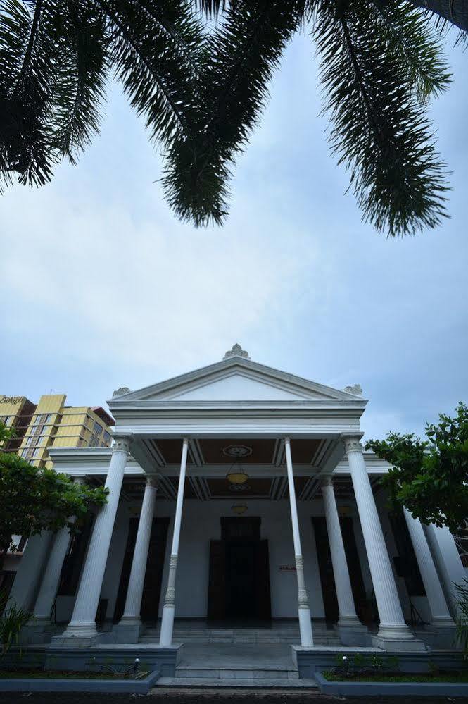 Semesta Heritage Hotel & Convention Semarang Exterior foto